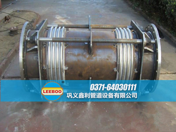 未噴漆的大拉桿橫向波紋<a href=http://www.zd1860.com target=_blank class=infotextkey>補(bǔ)償器</a>